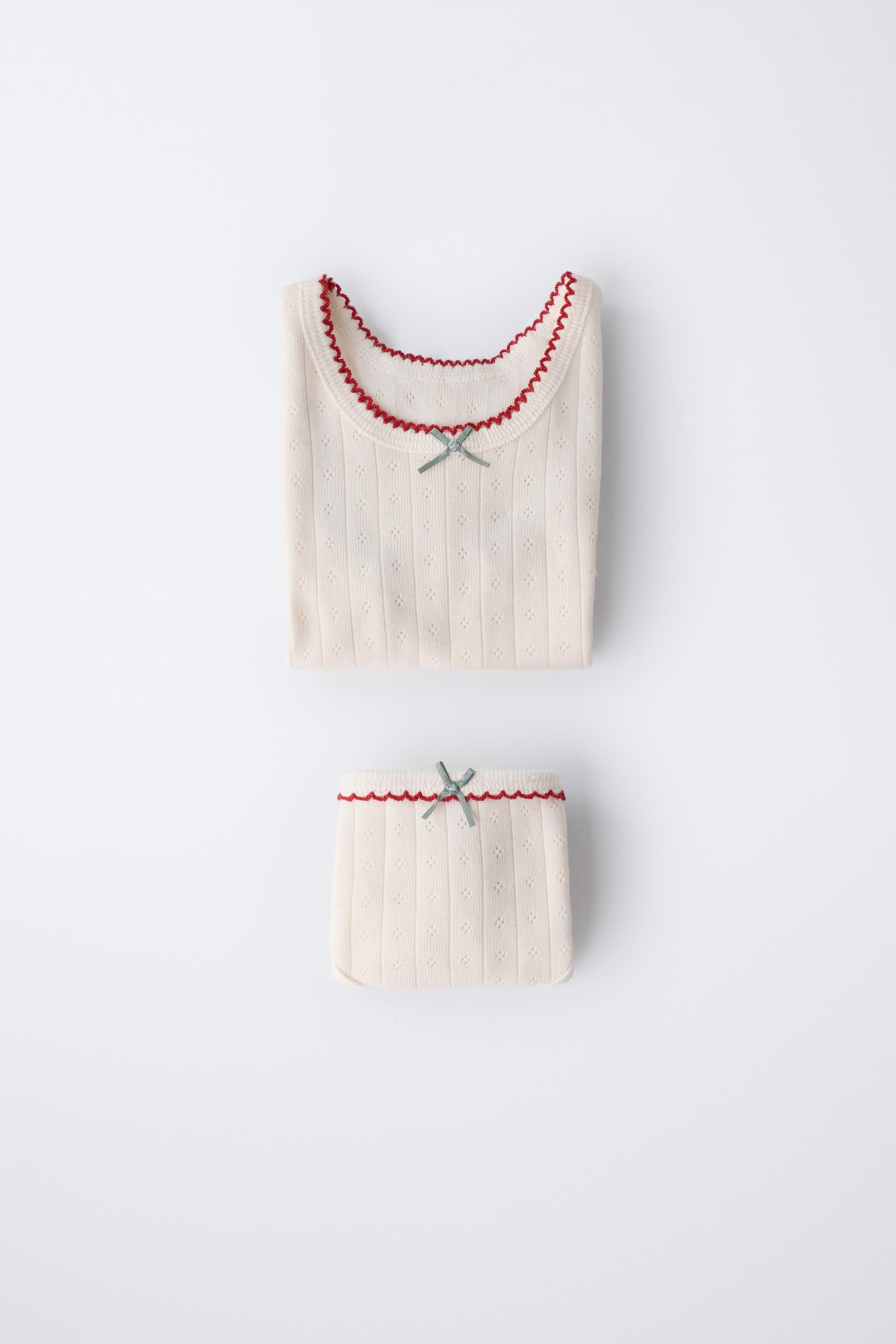 1/2 - 6 ANS / LOT DE T-SHIRT ET CULOTTES POINTELLE